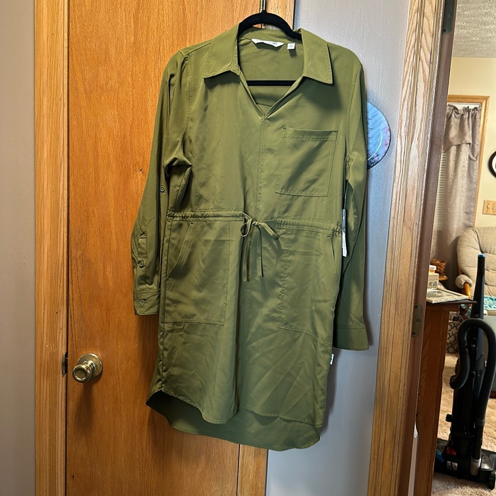 Ladies Shore to Summit Dress/Tunic. NWT. Size Medium